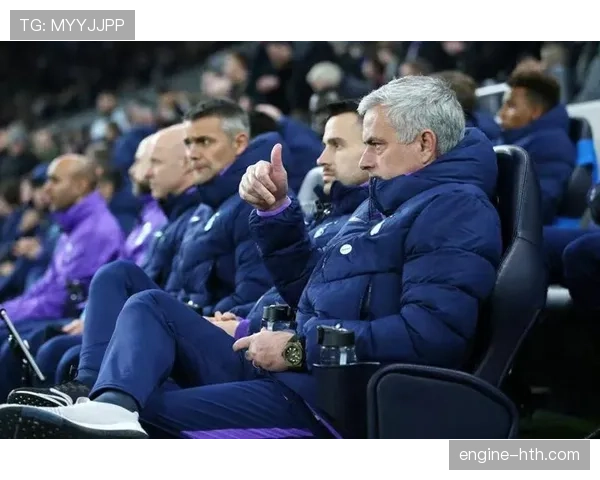 什克里尼亚尔助力后防稳健,防守大师展现不可或缺屏障 什克里尼亚尔助力后防稳健,防守大师展现不可或缺屏障