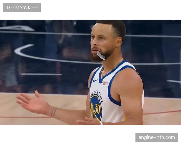 库里三分突袭拉开差距 强势主导勇士进攻体系